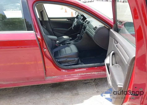 2015 Volkswagen Passat 1.8T Limited Edition z USA, uszkodzony, nr VIN 1VWAT7A36FC116658